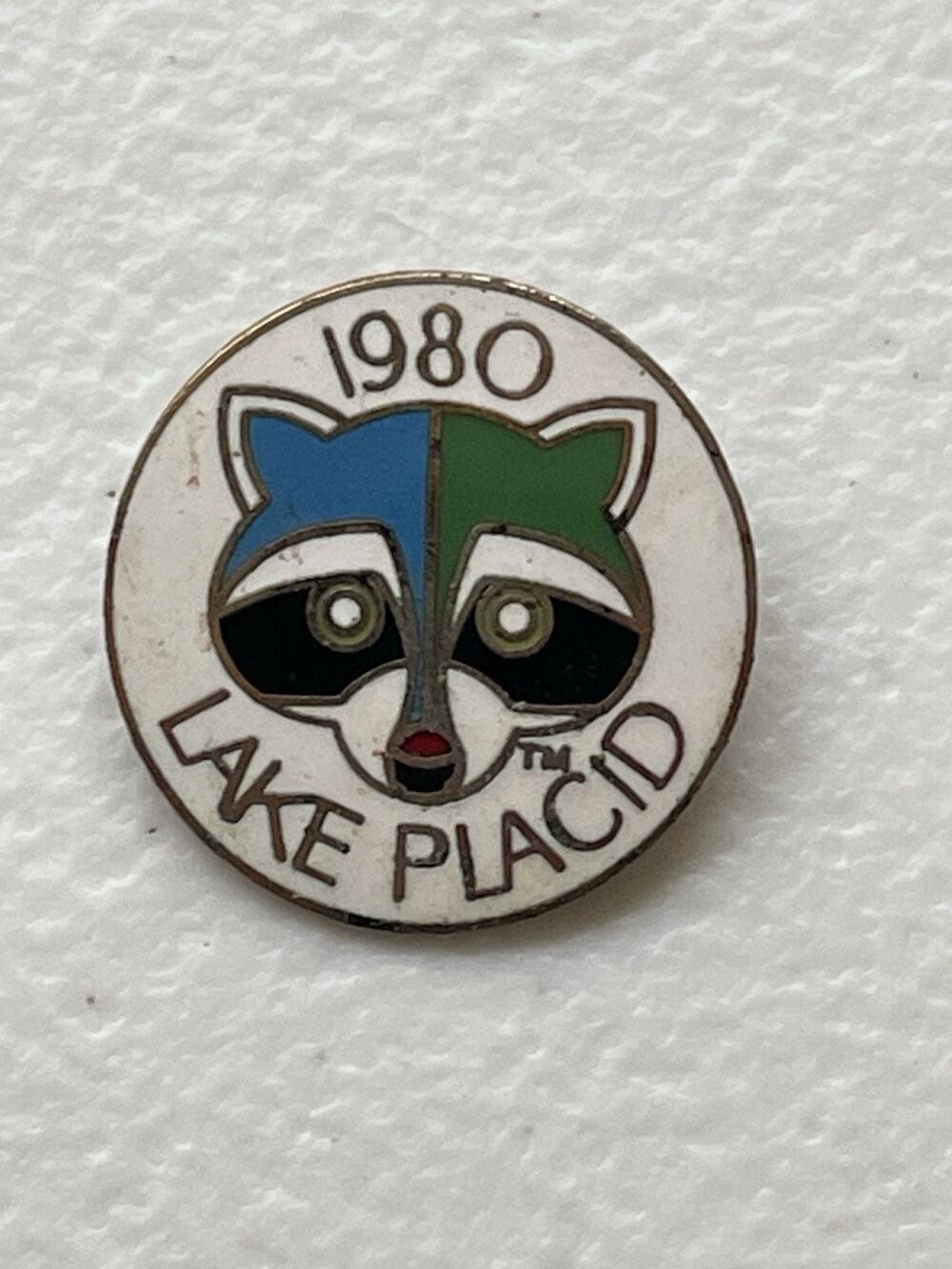 Vintage Roni The Raccoon 1980 Olympics Mascot Lake Placid NY Pin Button